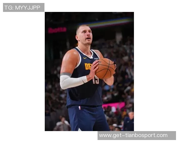 卡尔盛赞约基奇第六季MVP表现称其为篮球历史顶尖球员之一